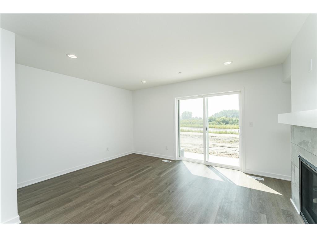 1089 Century Village Lane NE Rochester MN 55906 6687106 image7