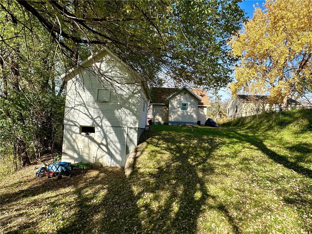 109 1st Avenue NW New London MN 56273 6813958 image5