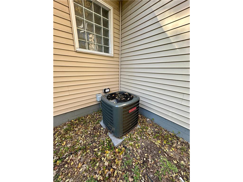 109 1st Avenue NW New London MN 56273 6813958 image7