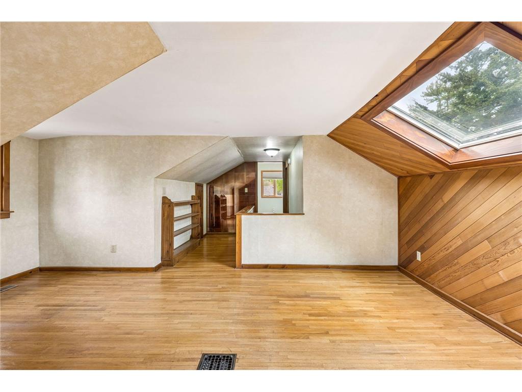 109 7th Avenue N Hopkins MN 55343 7028816 image21