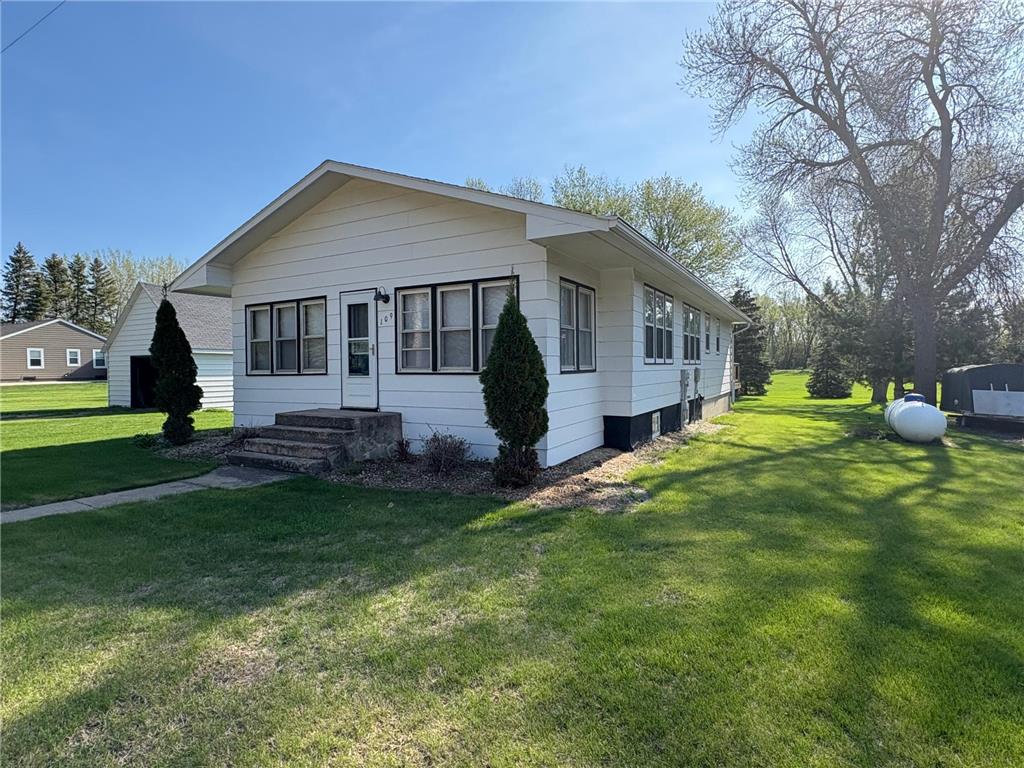 109 7th Street N Danvers MN 56231 6814311 image1