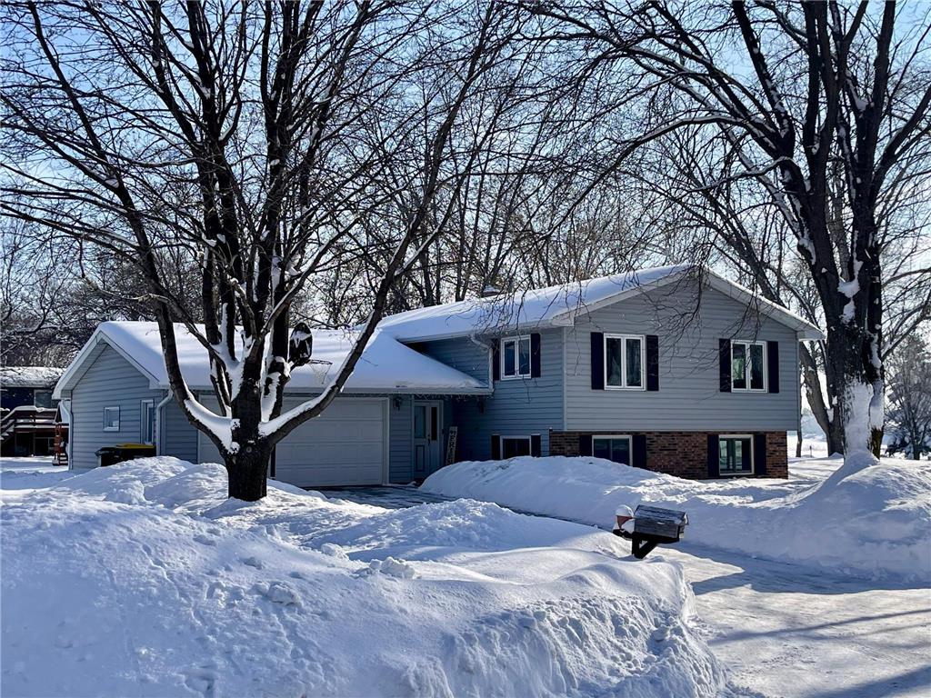 109 Beachwood Lane, Redwood Falls, MN, 56283 MLS 6321715 Edina Realty