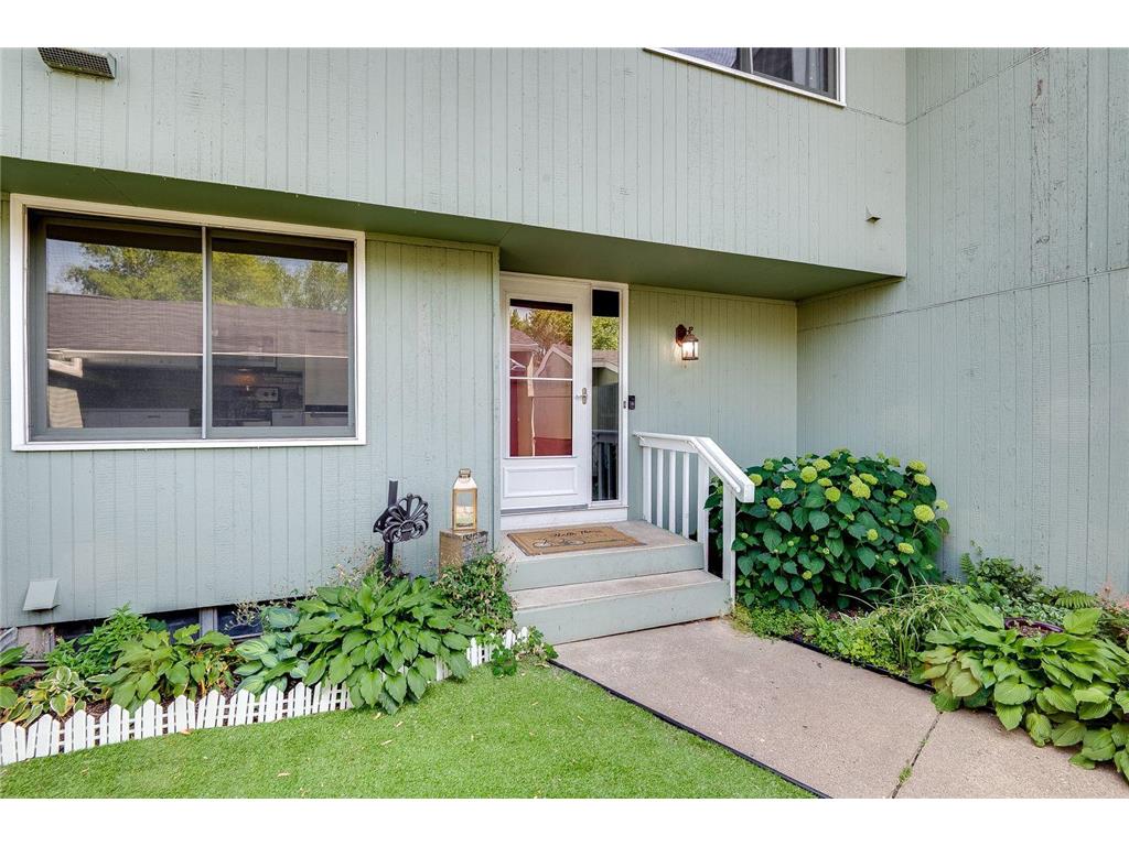 109 Canabury Court Little Canada MN 55117 6390424 image1