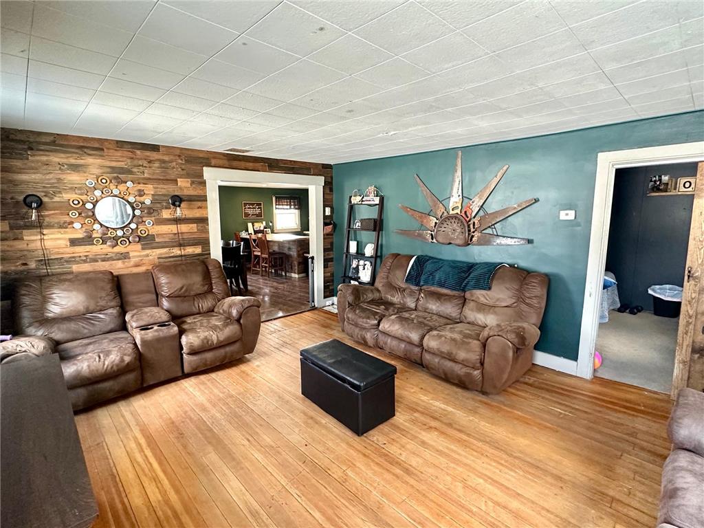 109 Central Avenue N Geneva MN 56035 6490753 image1