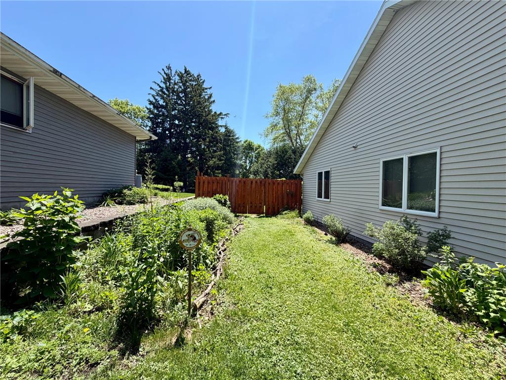 109 E 13th Street Zumbrota MN 55992 7084547 image3