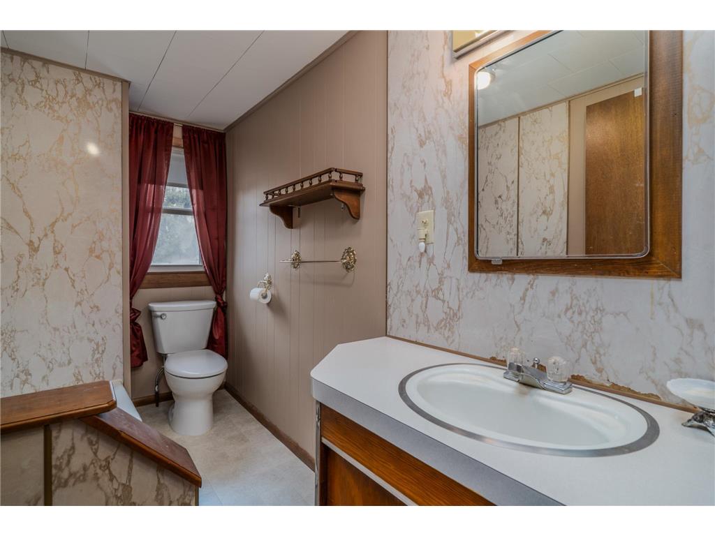 109 E 8th Street Crookston MN 56716 7070724 image21