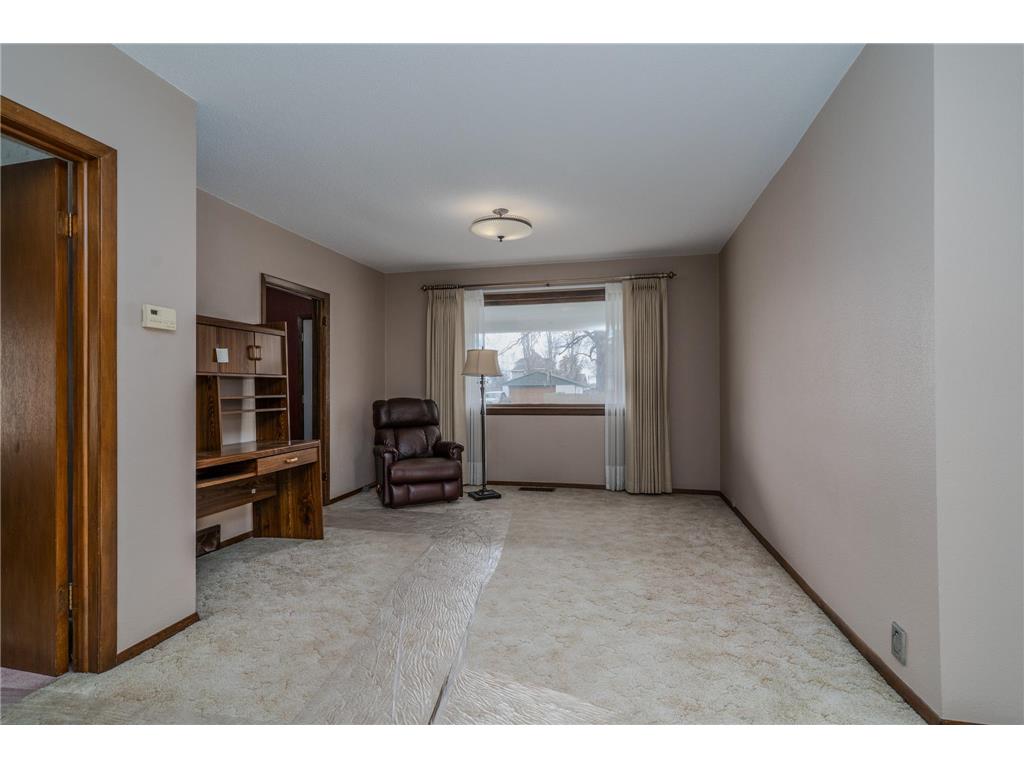 109 E 8th Street Crookston MN 56716 7070724 image8