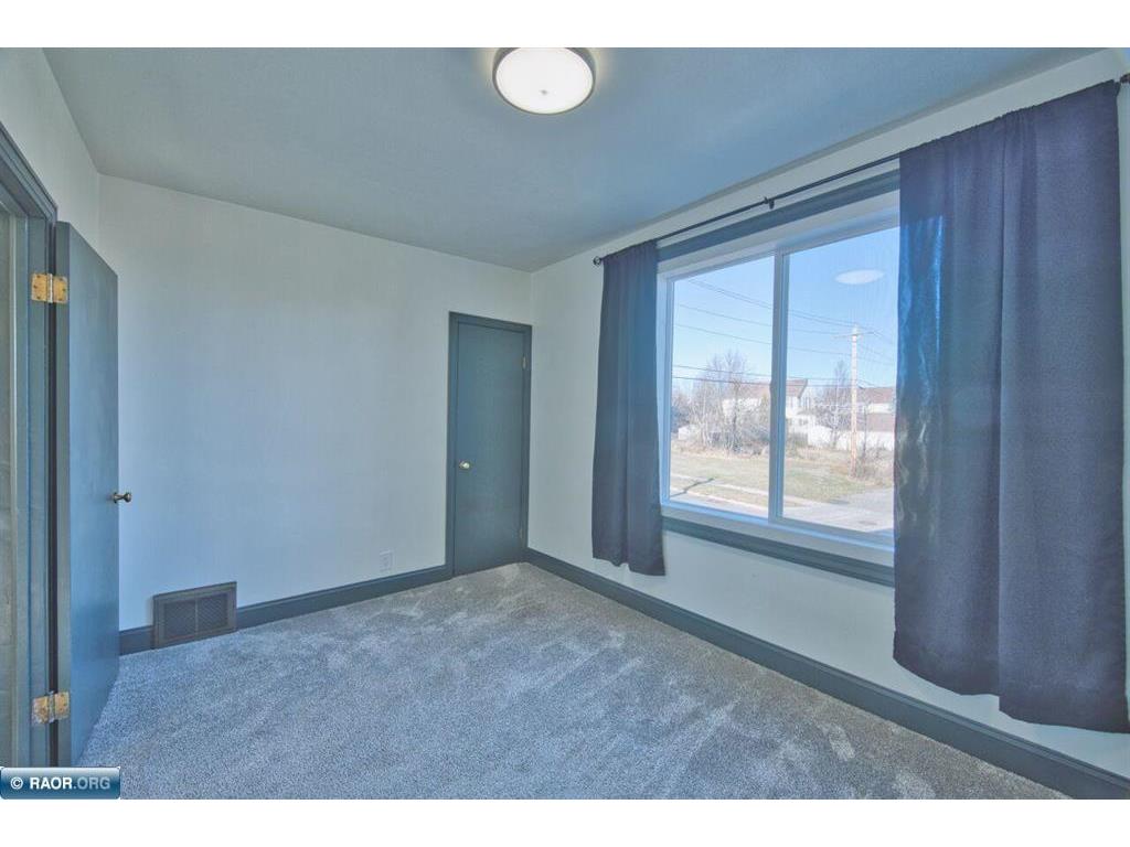 109 E Florida Avenue Gilbert MN 55741 6821513 image25