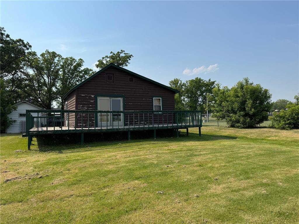 109 E Lokken Avenue Badger MN 56714 6735025 image1