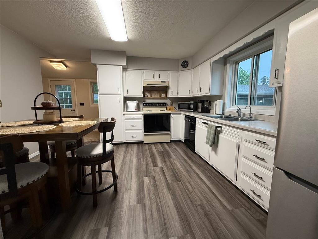 109 E Luella Street Le Roy MN 55951 7085433 image3