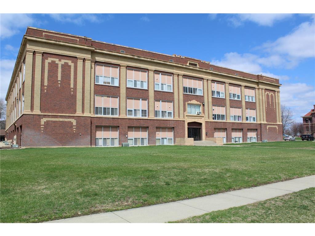 109 E Luverne Street #326 Luverne MN 56156 6194886 image1