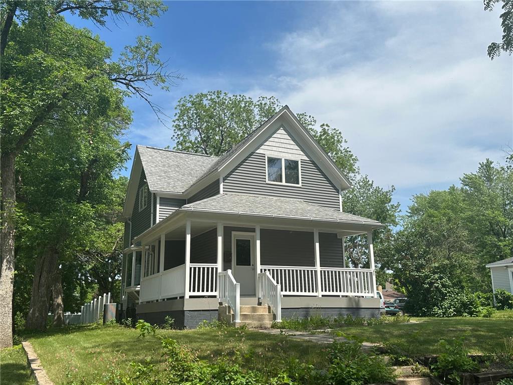 109 E Redwood Street Marshall MN 56258 6366238 image1