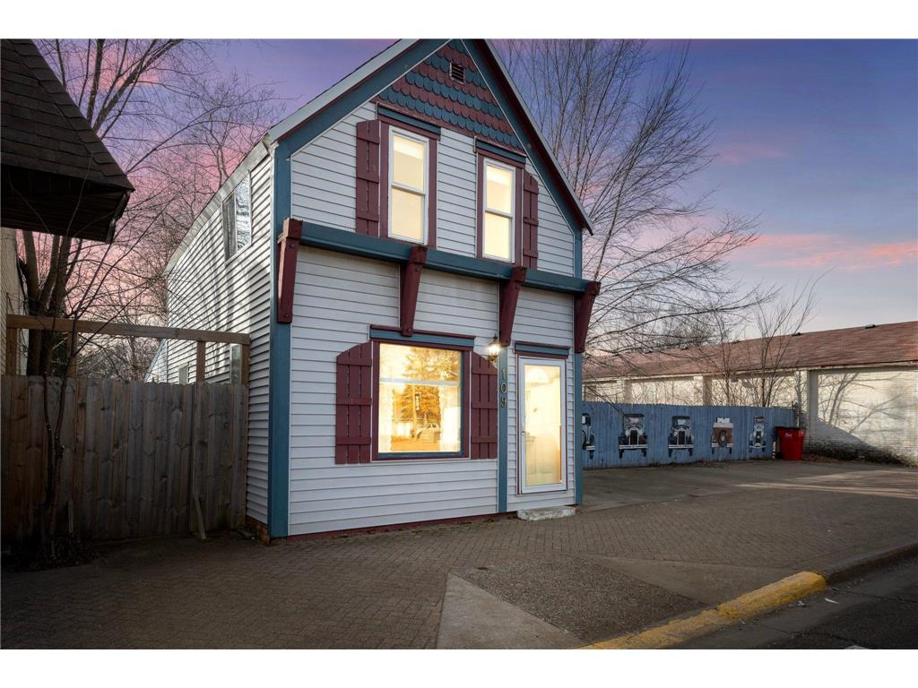 109 Main Street W Isanti MN 55040 6487164 image1