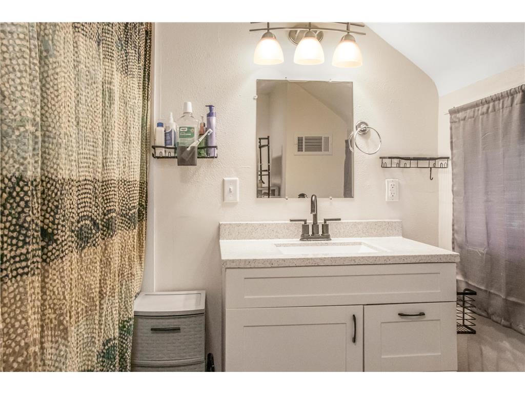 109 N 6th Street Lake City MN 55041 7077409 image19