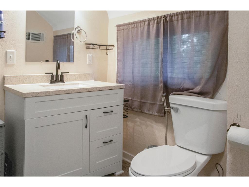 109 N 6th Street Lake City MN 55041 7077409 image20