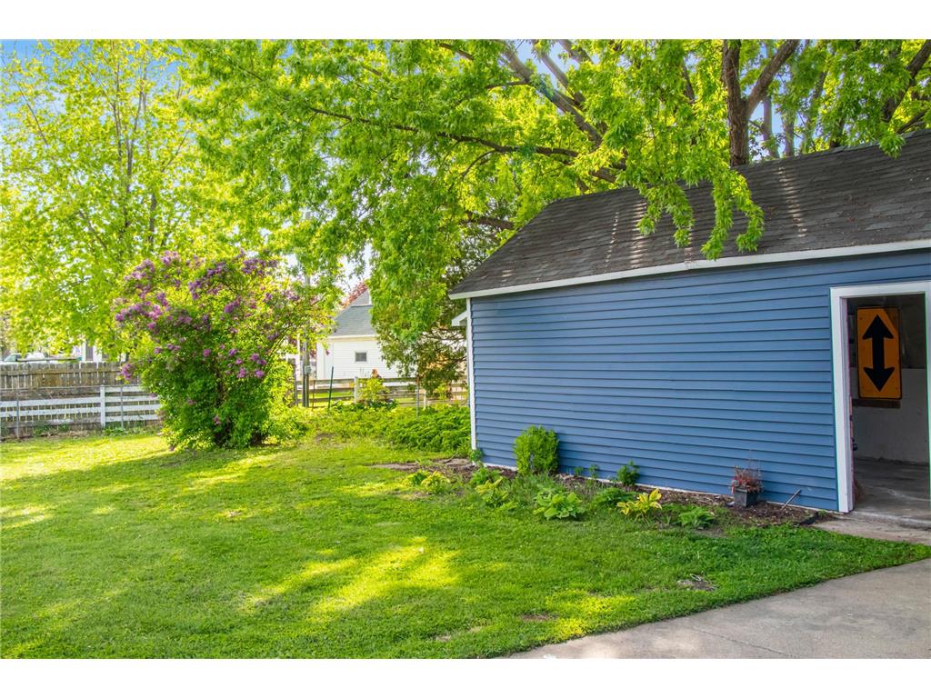 109 N 6th Street Lake City MN 55041 7077409 image22