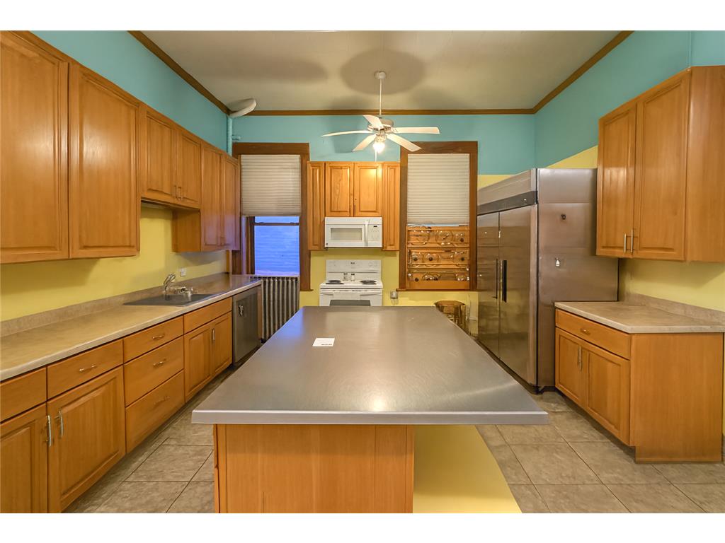 109 N Court Street Fergus Falls MN 56537 7019972 image12