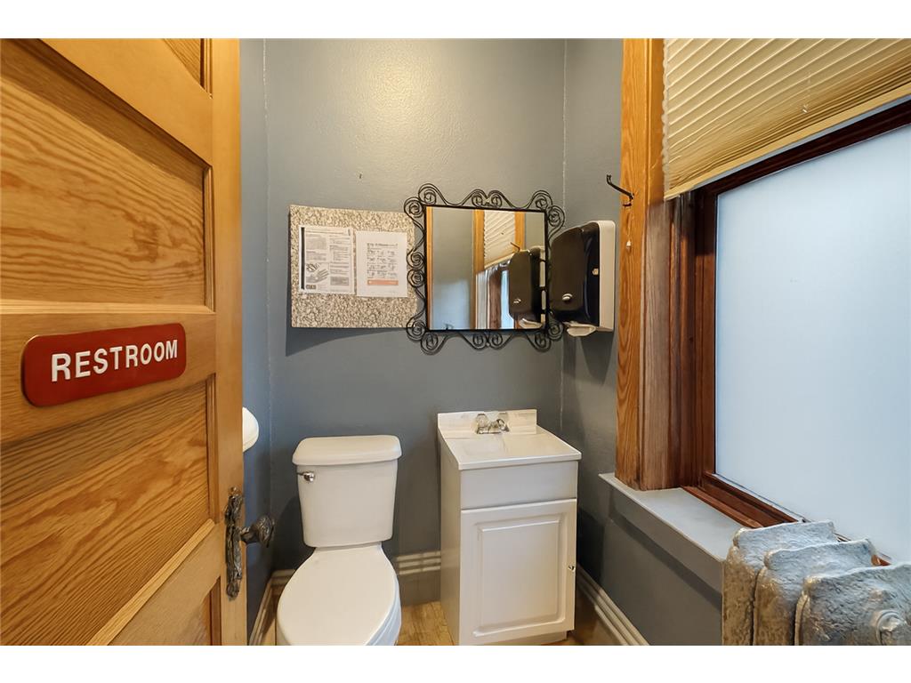 109 N Court Street Fergus Falls MN 56537 7019972 image18