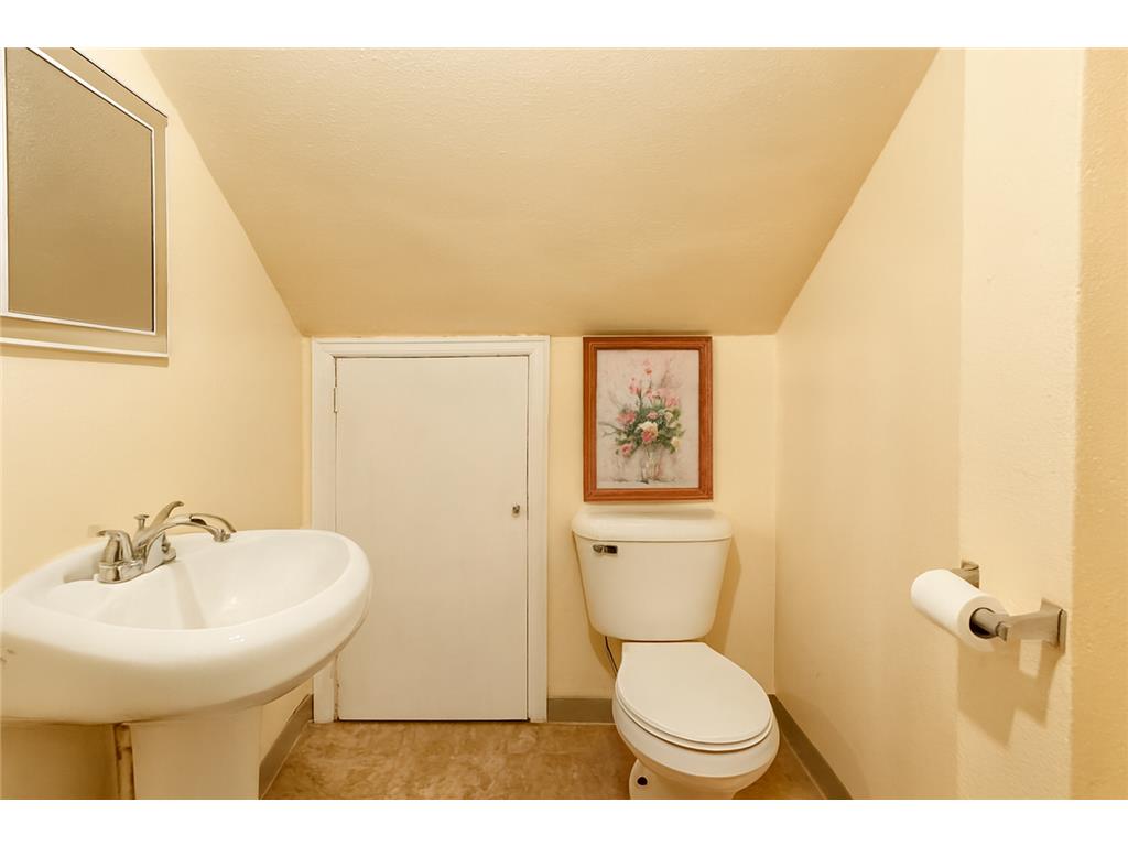 109 N Court Street Fergus Falls MN 56537 7019972 image23