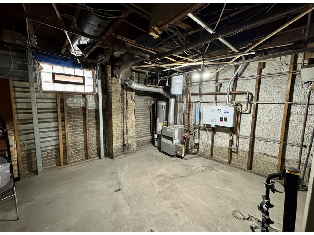 109 N Court Street Fergus Falls MN 56537 7019972 image24