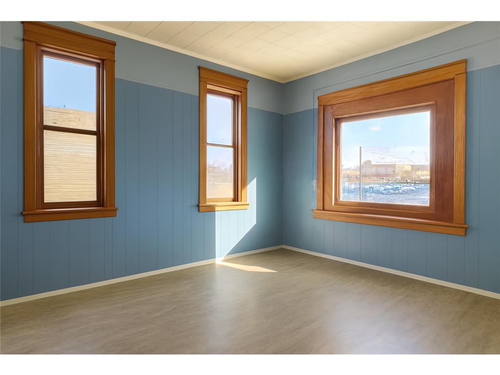 109 N Court Street Fergus Falls MN 56537 7019972 image6