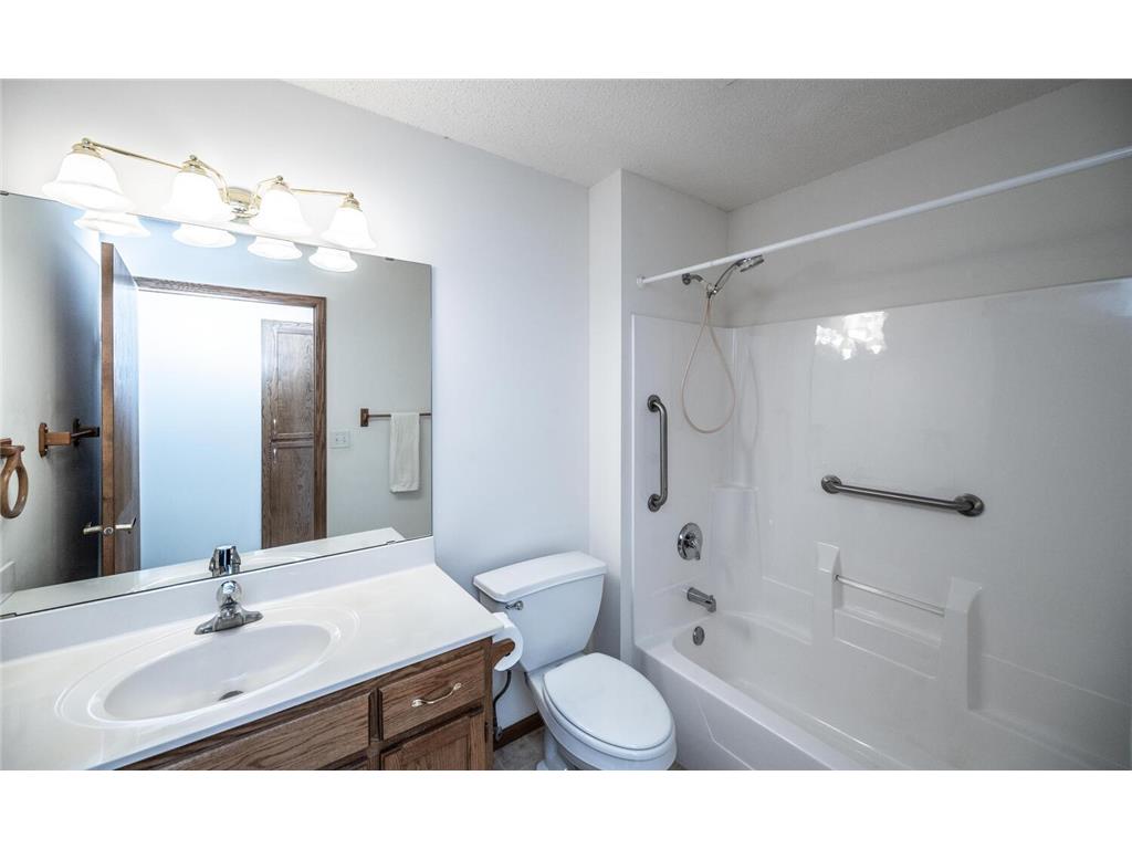 109 Oak Street Farmington MN 55024 6797930 image21