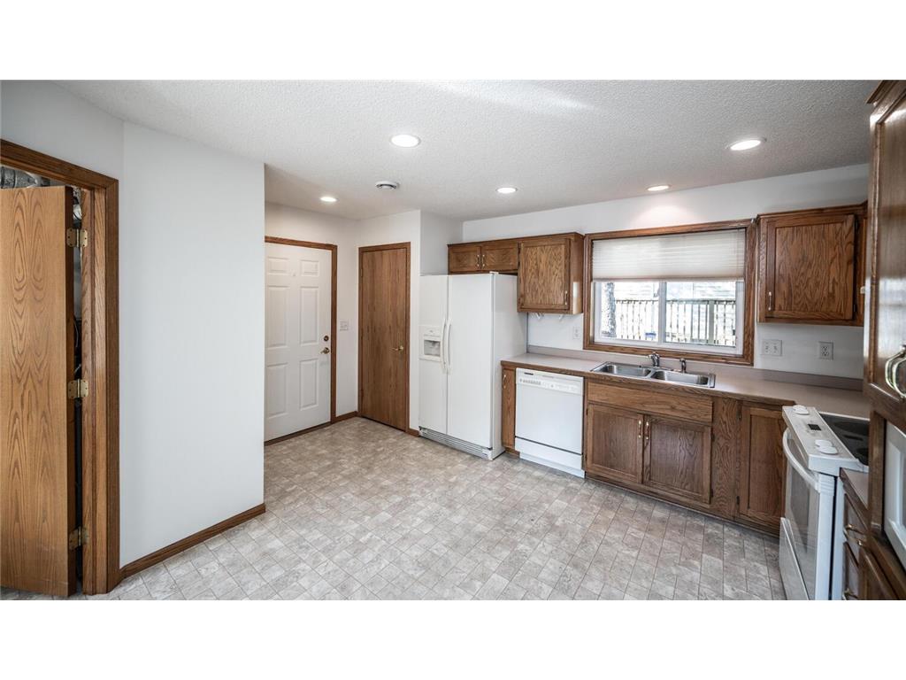 109 Oak Street Farmington MN 55024 6797930 image8