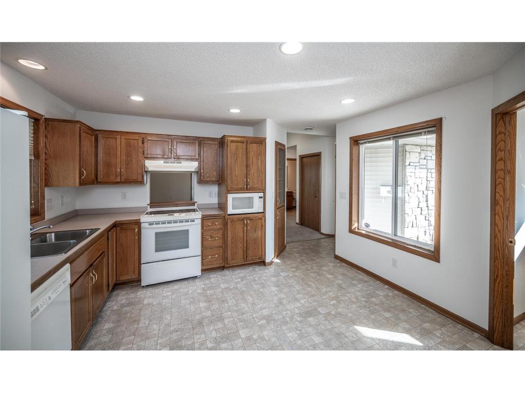 109 Oak Street Farmington MN 55024 6797930 image9