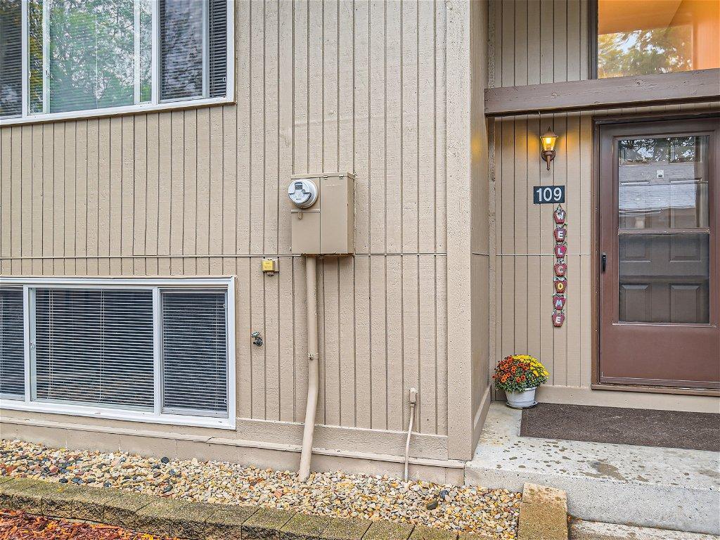 109 River Woods Lane Burnsville MN 55337 6439886 image1