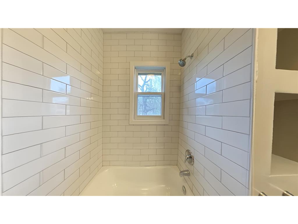 109 S Cottage Grove Avenue Luverne MN 56156 7086961 image7