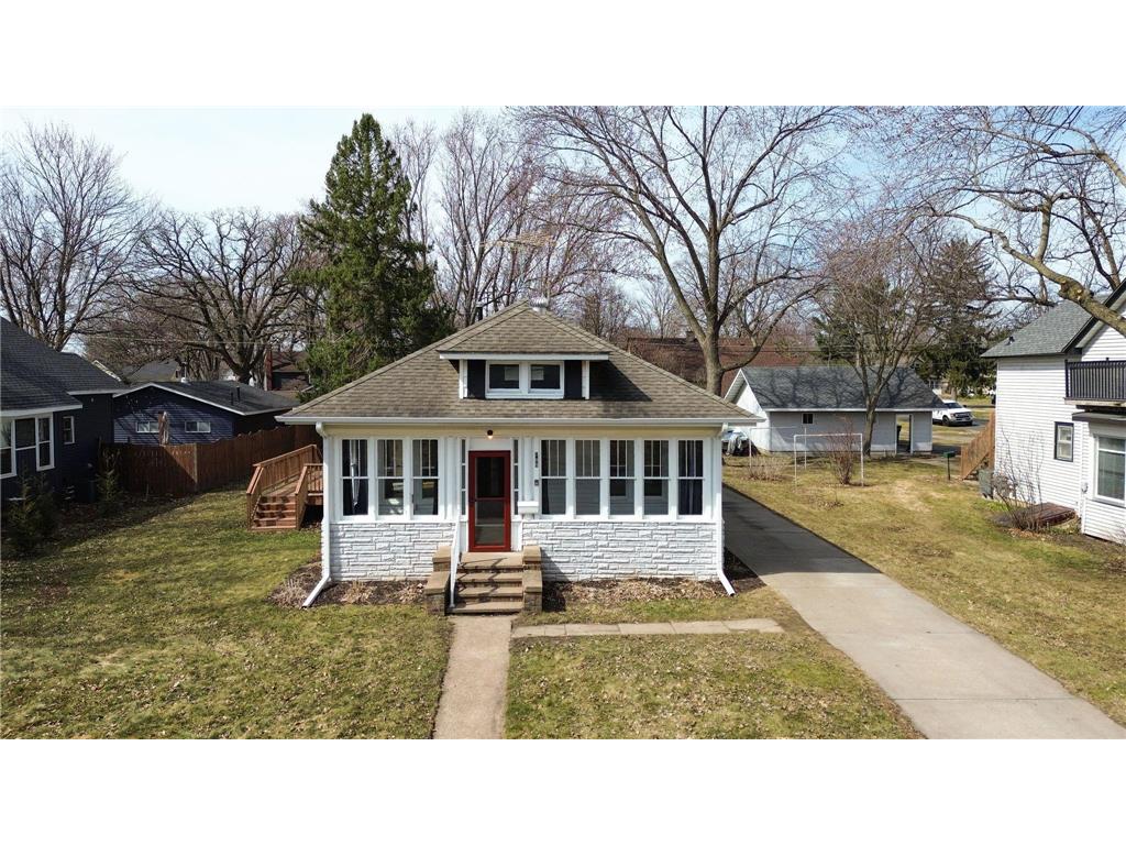 109 S Dallas Street River Falls WI 54022 7046065 image1