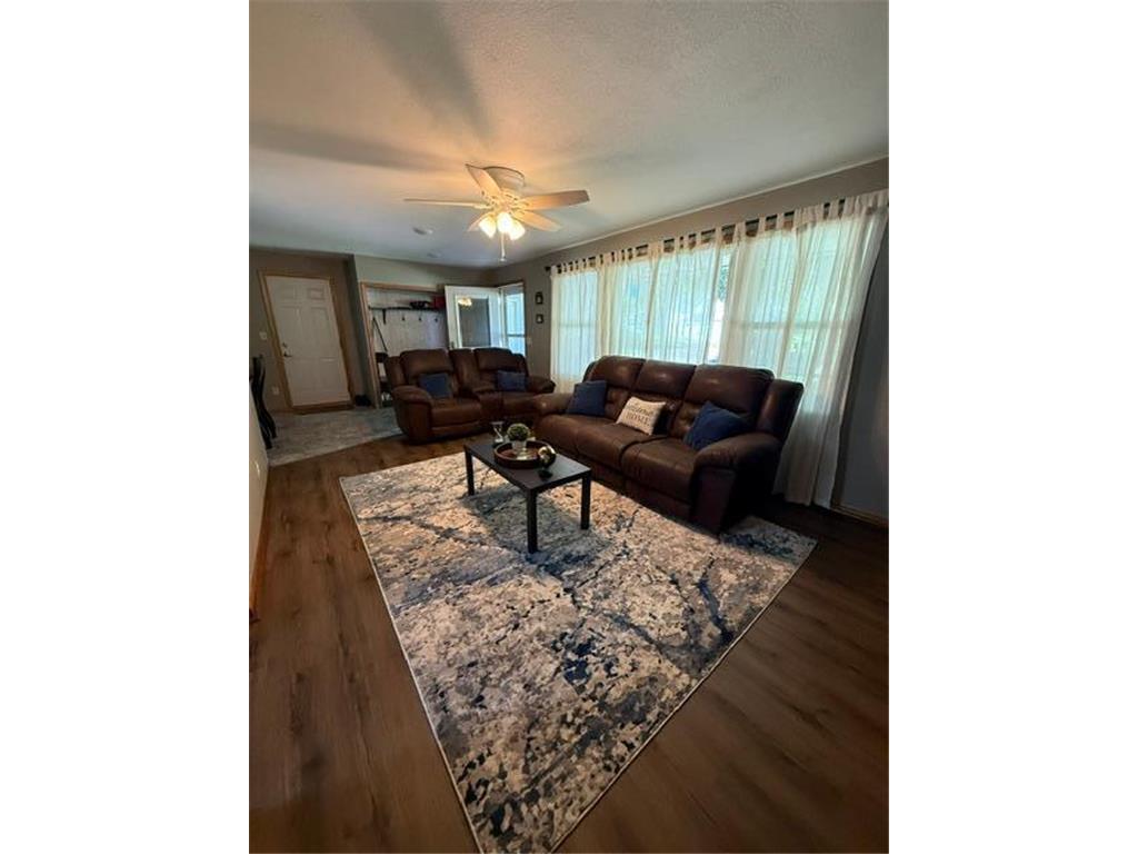 109 S Griffin Street Lakefield MN 56150 7090163 image10