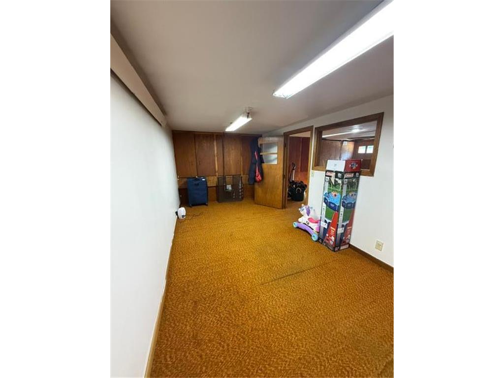 109 S Griffin Street Lakefield MN 56150 7090163 image22