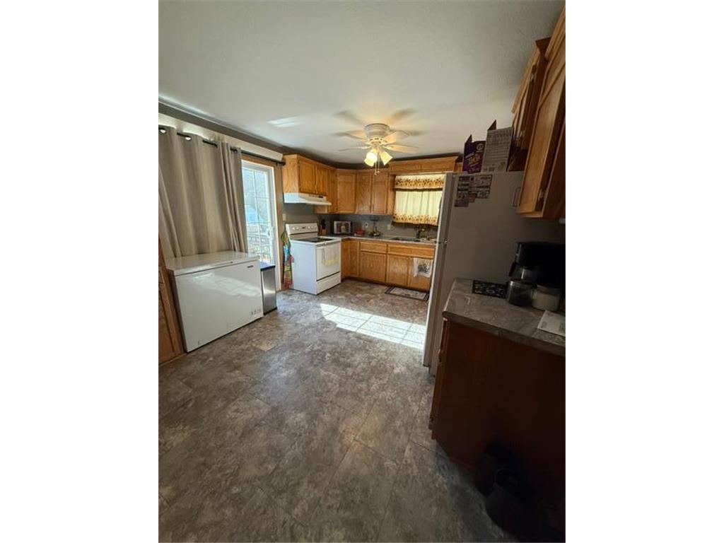 109 S Griffin Street Lakefield MN 56150 7090163 image6