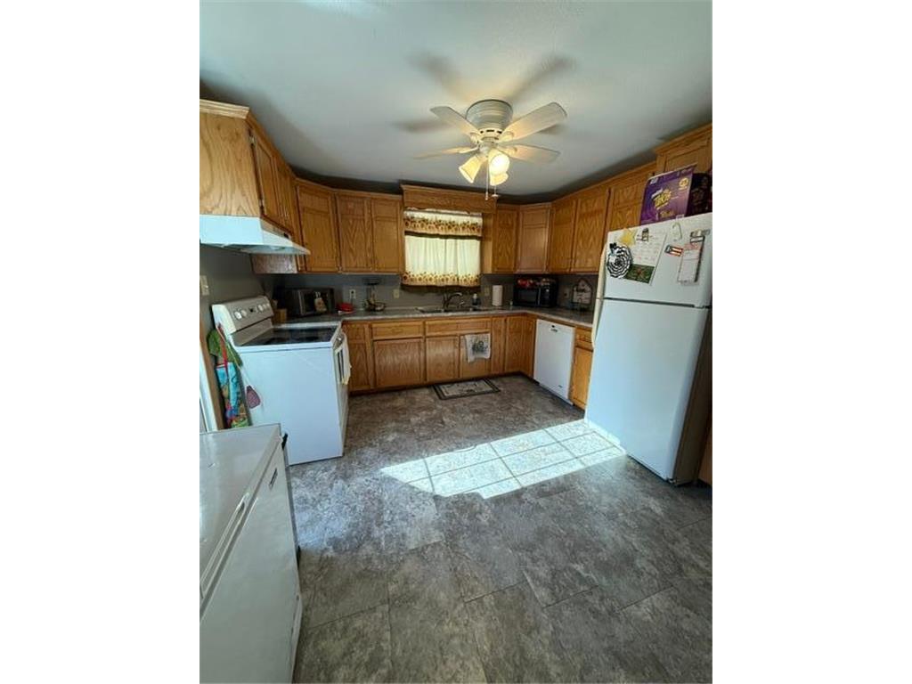 109 S Griffin Street Lakefield MN 56150 7090163 image7
