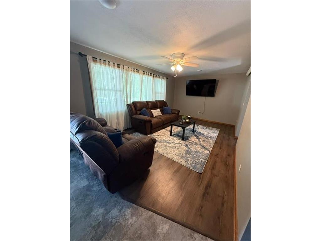 109 S Griffin Street Lakefield MN 56150 7090163 image9