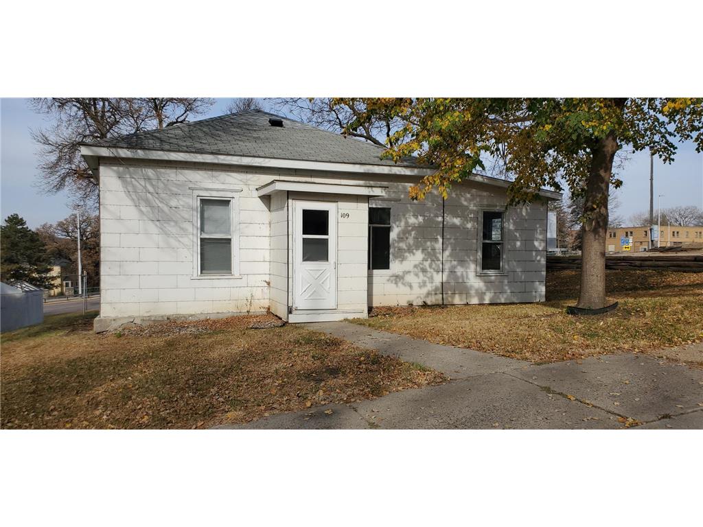 109 W 2nd Street Redwood Falls MN 56283 6624910 image1