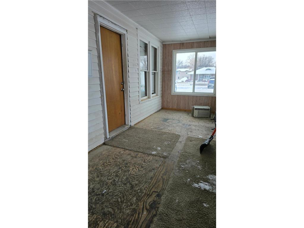 109 W Greeley Street W Marshall MN 56258 6814547 image2