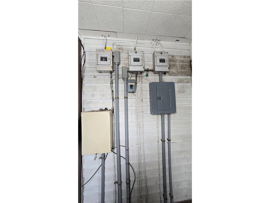 109 W Greeley Street W Marshall MN 56258 6814547 image4