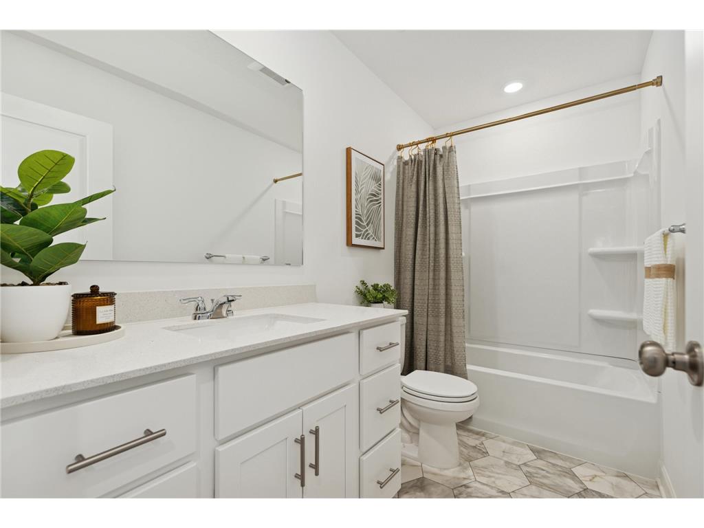 1090 Anmeadle Row Rosemount MN 55068 7070351 image15