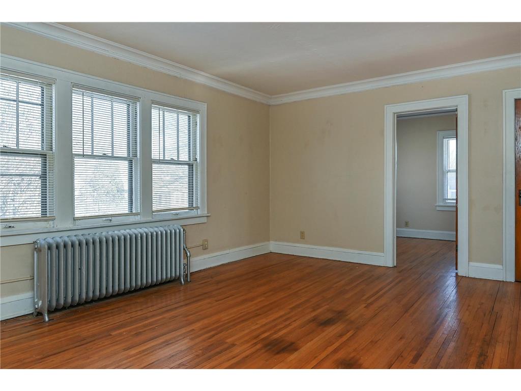 1090 Thomas Avenue Saint Paul MN 55104 7001285 image3