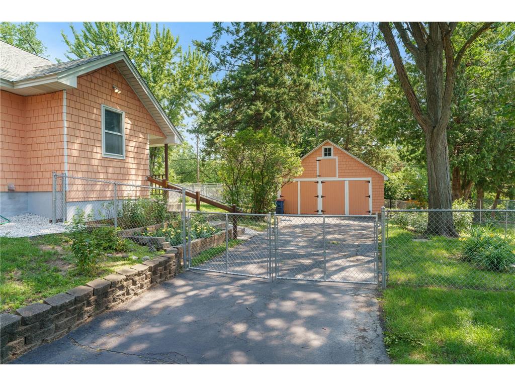 10901 Russell Avenue S Bloomington MN 55431 7100343 image22