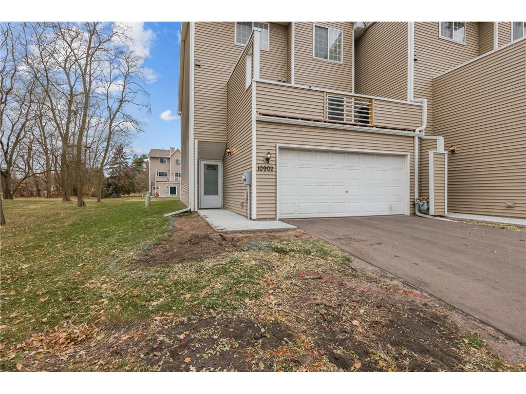 10902 Johnson Street NE Blaine MN 55434 6816103 image1