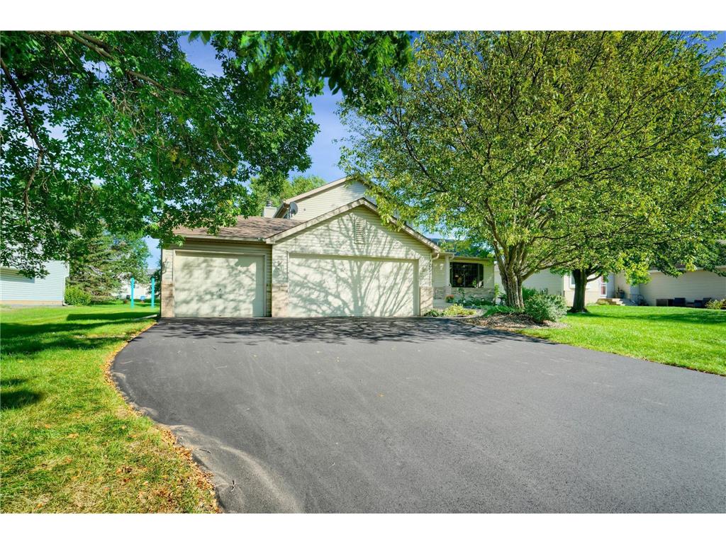 1091 Bonnieview Drive, Woodbury, MN 55129 MLS 6246597 Edina Realty