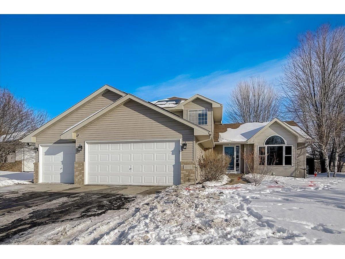 1091 Heather Drive, Woodbury, MN 55129 MLS 6146449 Edina Realty