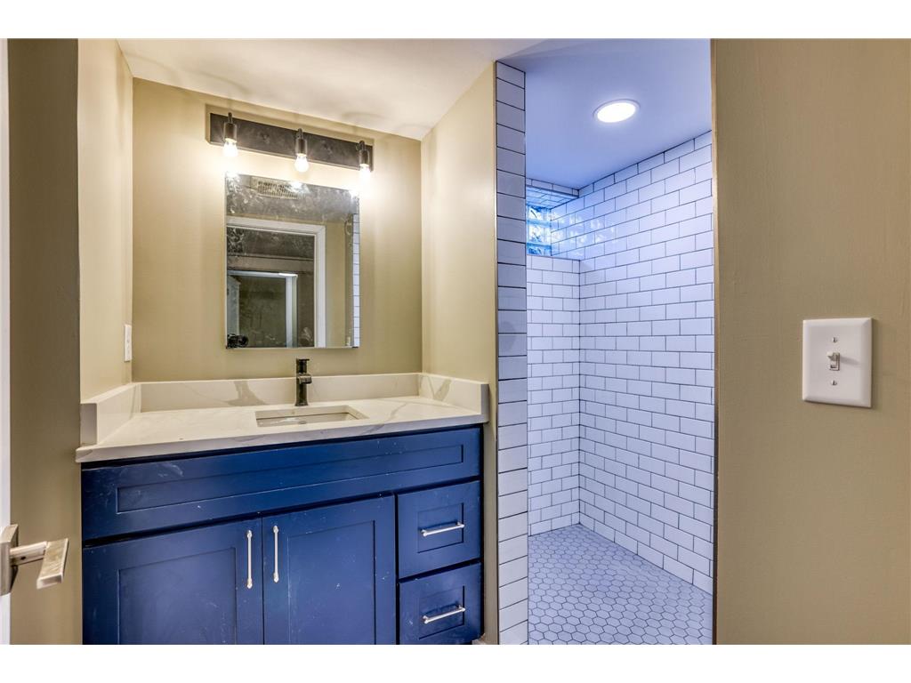 10917 Southview Drive Burnsville MN 55337 6821522 image19