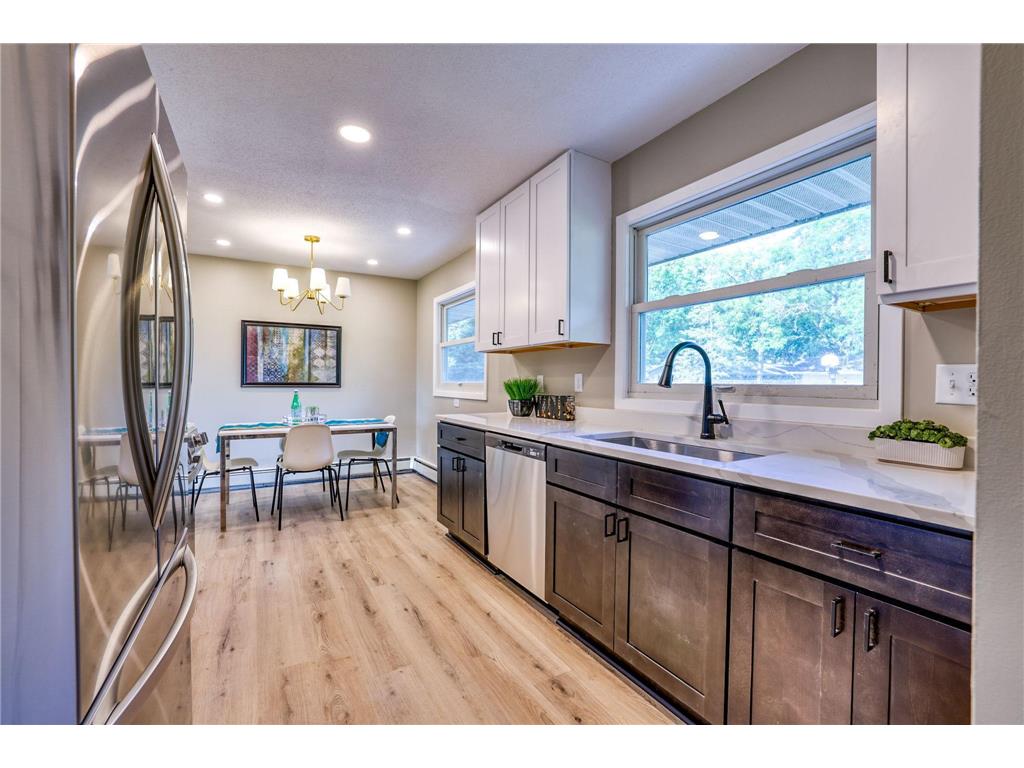 10917 Southview Drive Burnsville MN 55337 6821522 image4