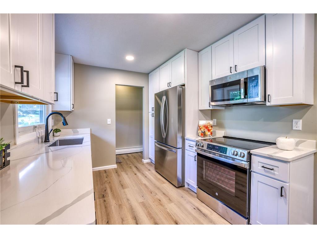 10917 Southview Drive Burnsville MN 55337 6821522 image5