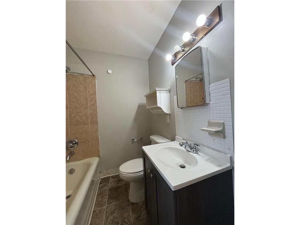 1092 Edgerton Street Saint Paul MN 55130 7028095 image20