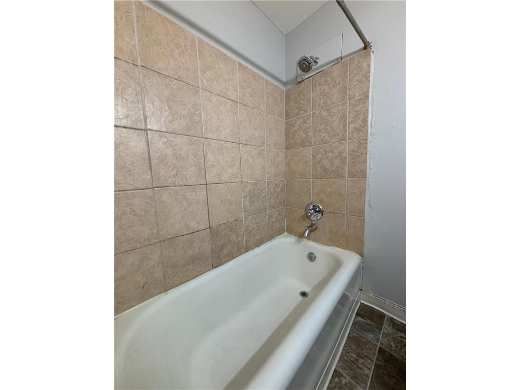 1092 Edgerton Street Saint Paul MN 55130 7028095 image21